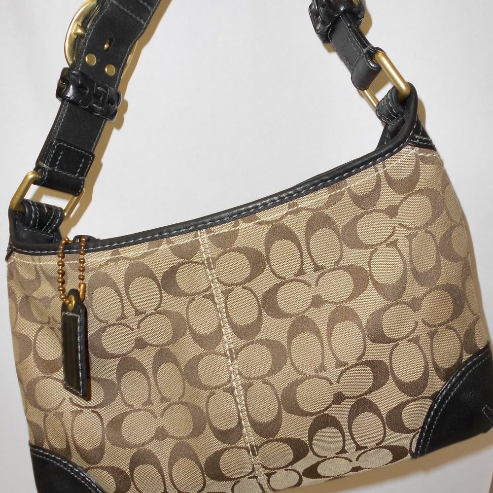 ✅ COACH Signature C Zip Bleeker Hobo 11431